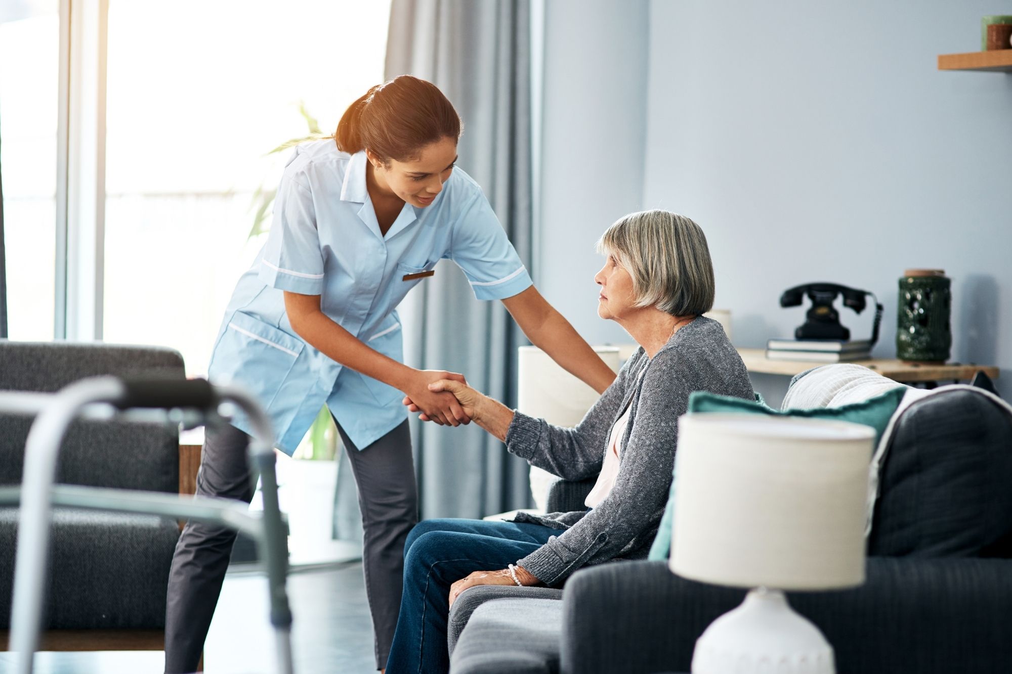 senior care services in Toronto, Caregiver assisting senior with in-home care services in Toronto