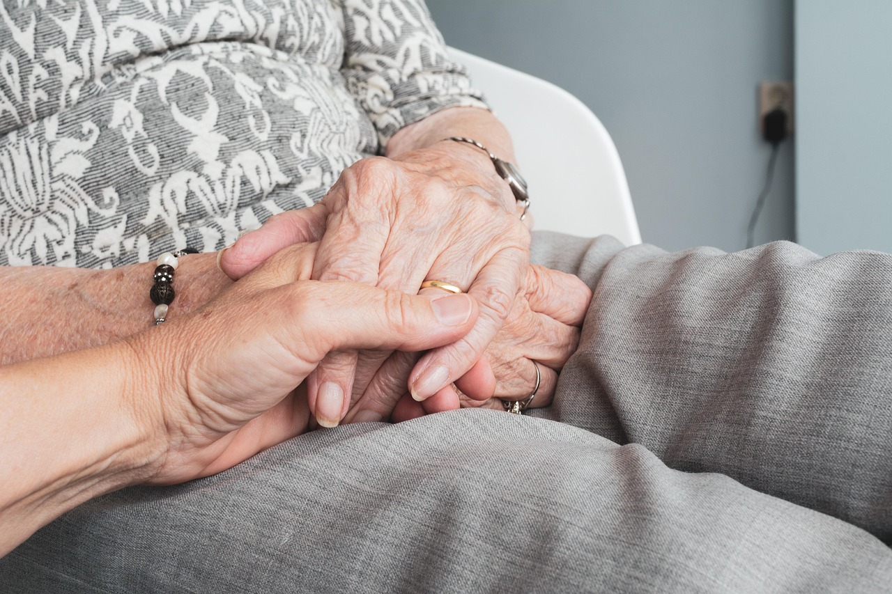 hands, old, old age, senior citizens, vulnerable, concern, old person, elderly, retirement, self-reliance, loneliness, woman, grandmother, seniors, lived, happy mothers day, help out, support, together, friendship, mom, mum